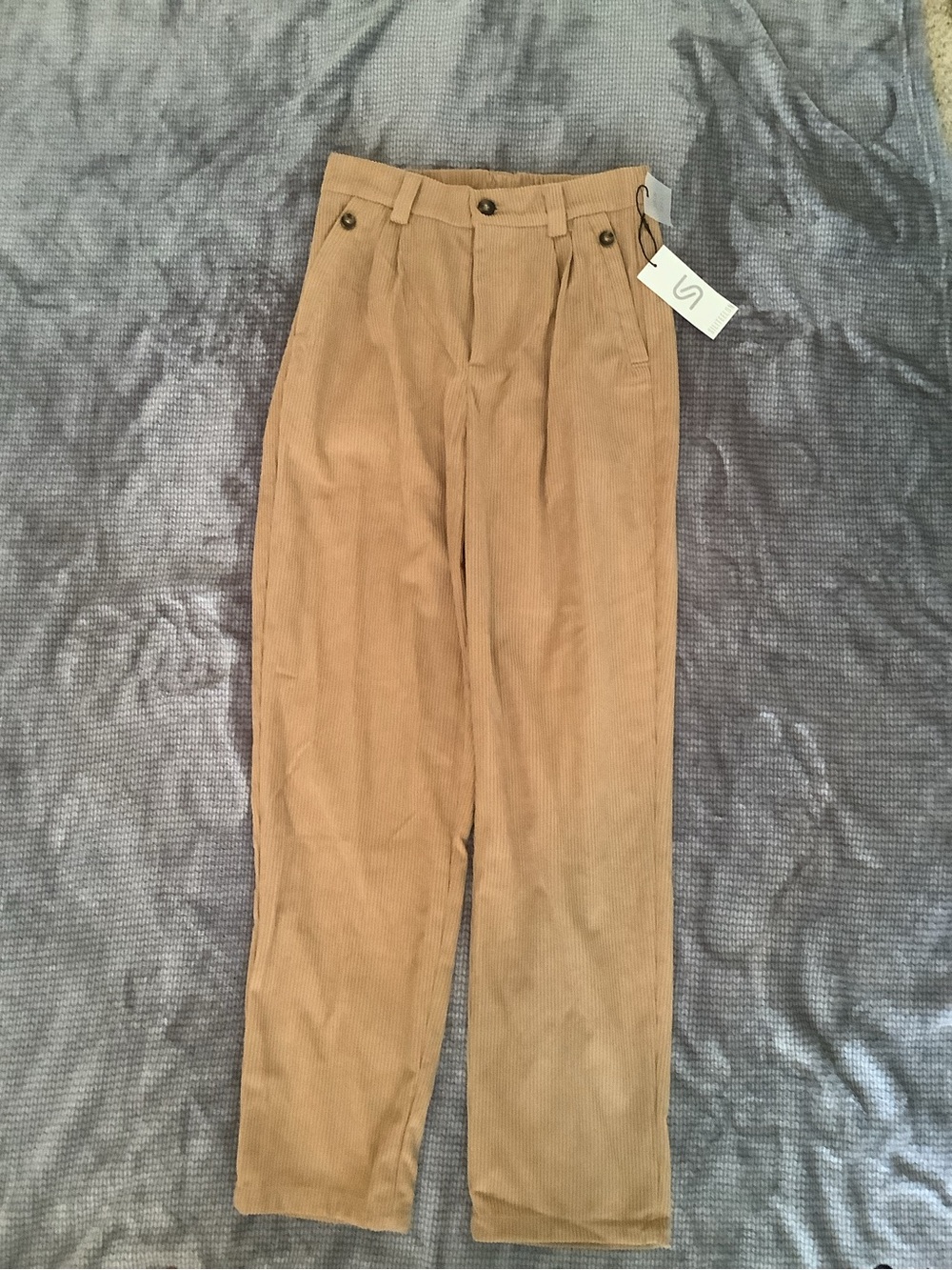 Women’s Corduroy Pleated Trousers in Camel Brown